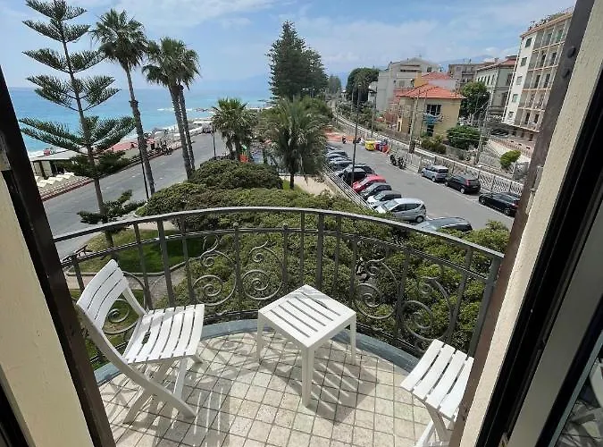 ホテル Parigi & 4*