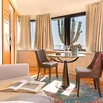 Parigi & Hotell