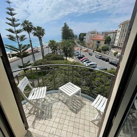 Hotel Parigi & 4*