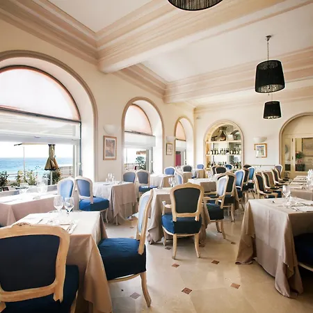 Hotel Parigi & 4*