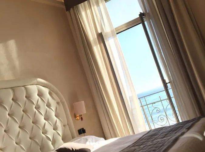 Parigi & Ξενοδοχείο Bordighera